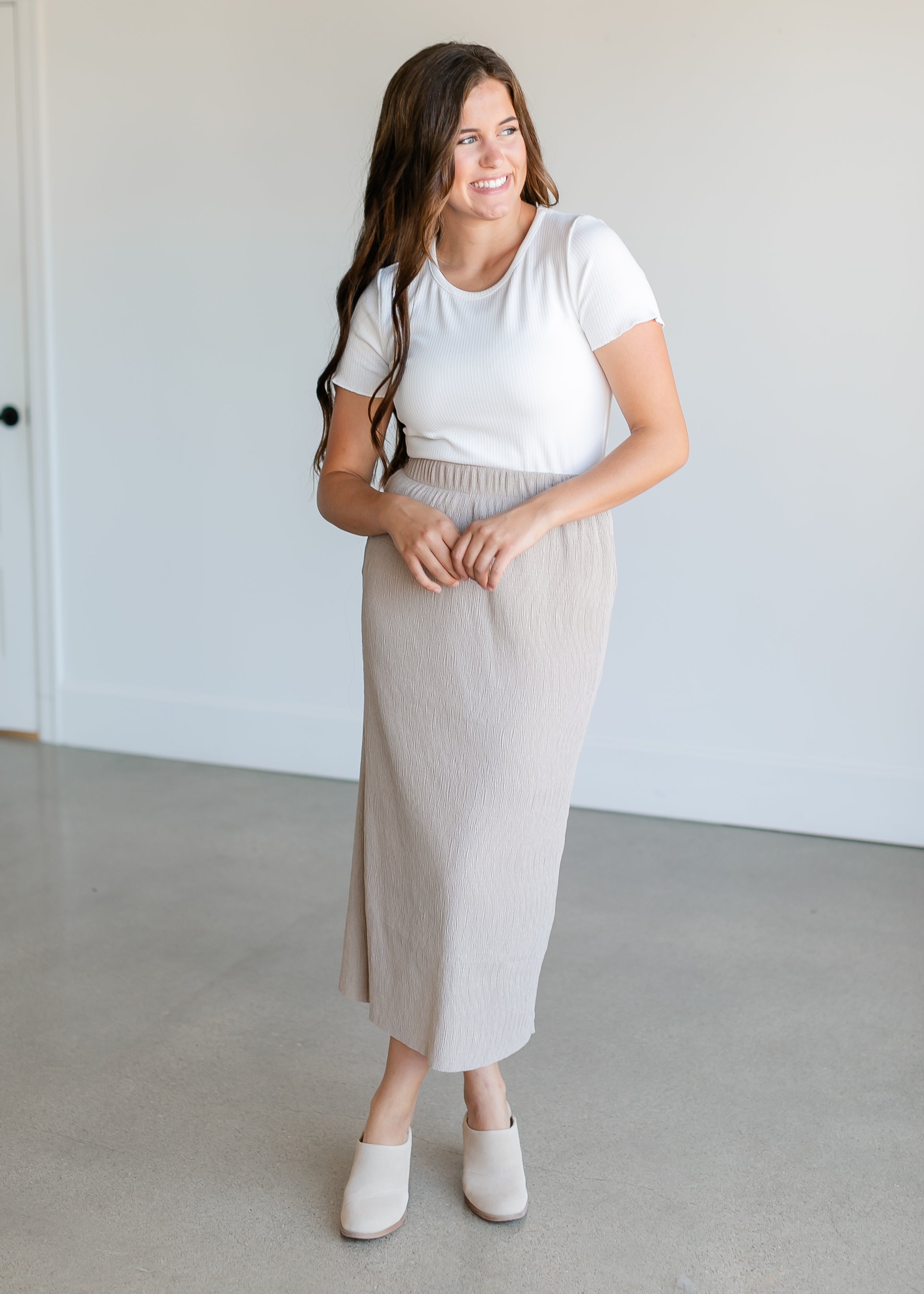 Novi Crinkle Pull On Midi Skirt